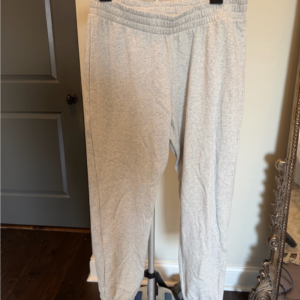 BP Light Gray Men's Joggers Size Medium